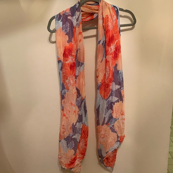 LOFT Accessories - NWT Loft scarf